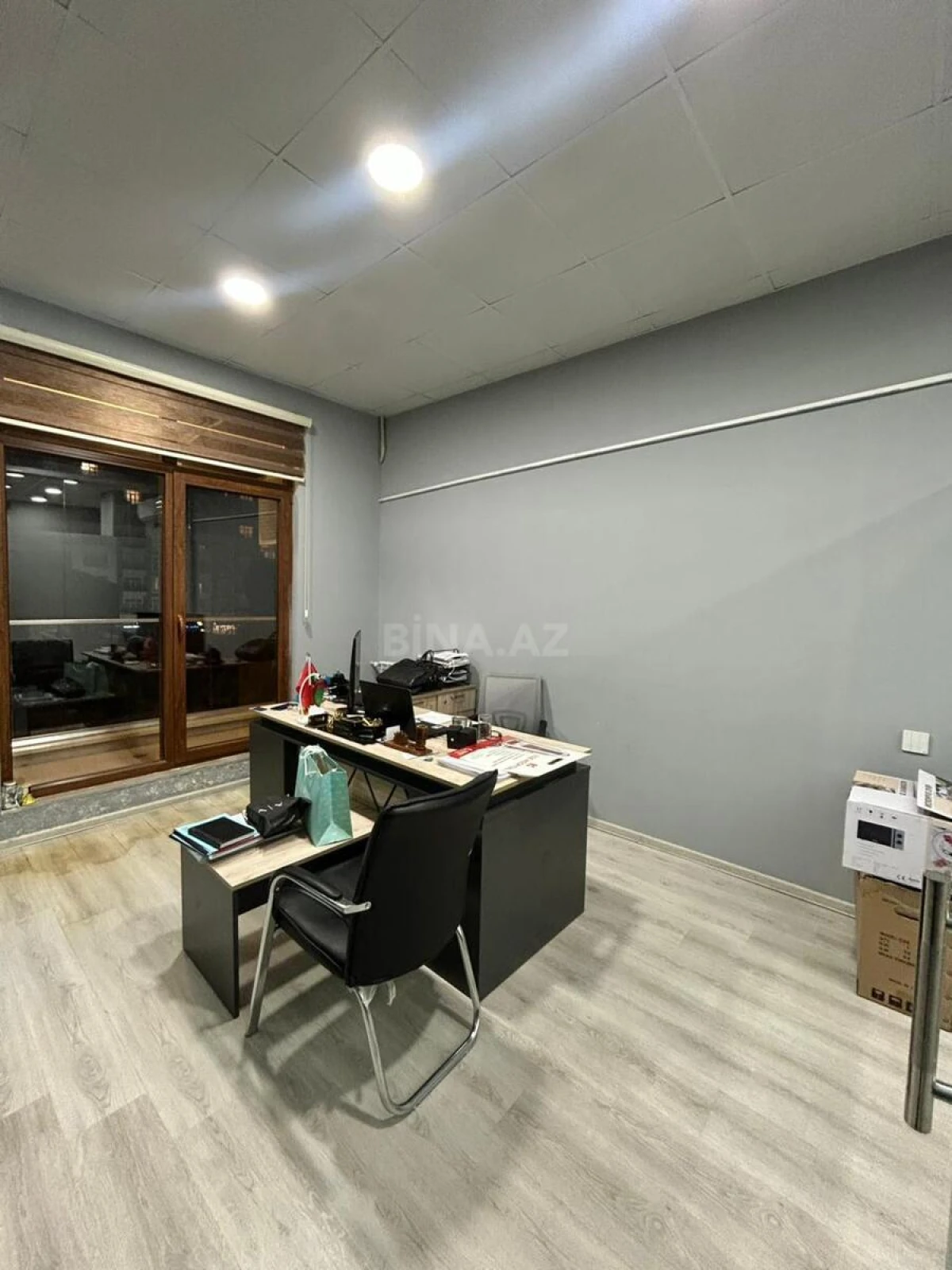 Satılır 6 otaqlı ofis 130 m²