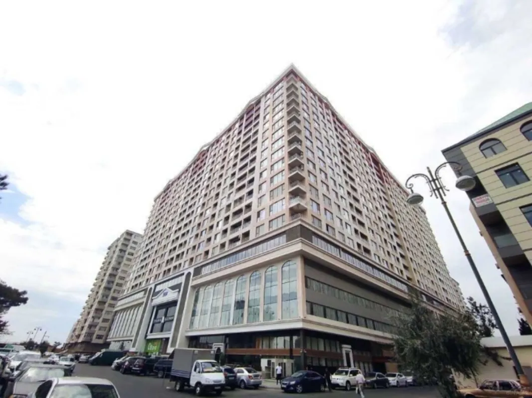 Satılır 3 otaqlı mənzil 113 m²