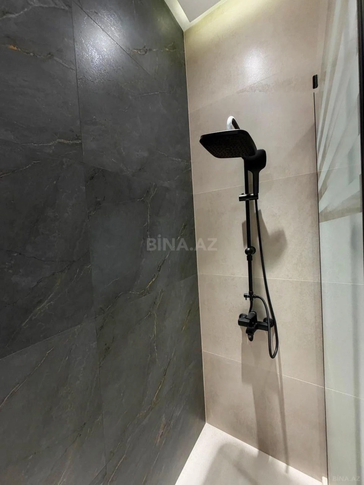 Satılır 2 otaqlı mənzil 57 m²