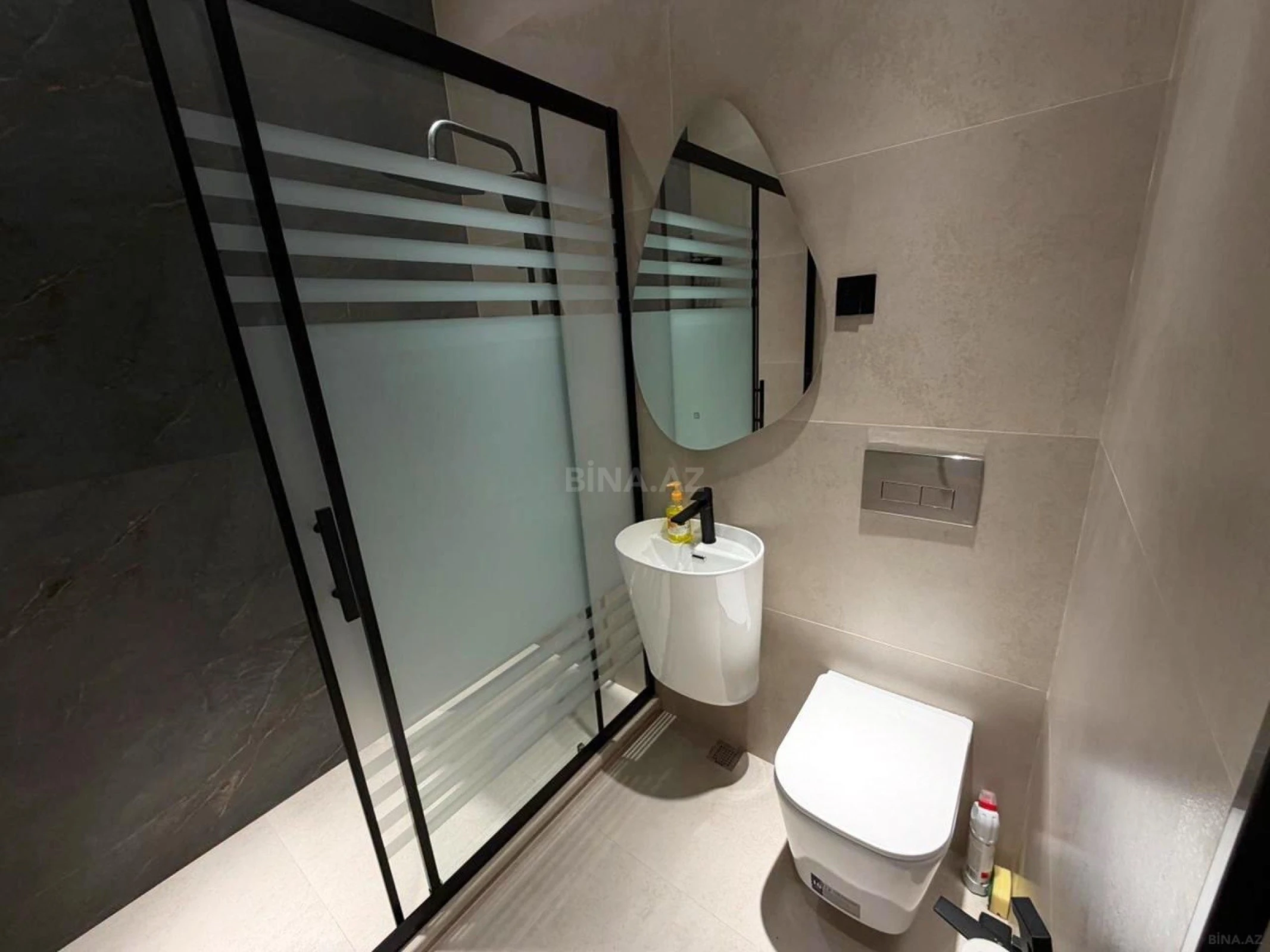 Satılır 2 otaqlı mənzil 57 m²