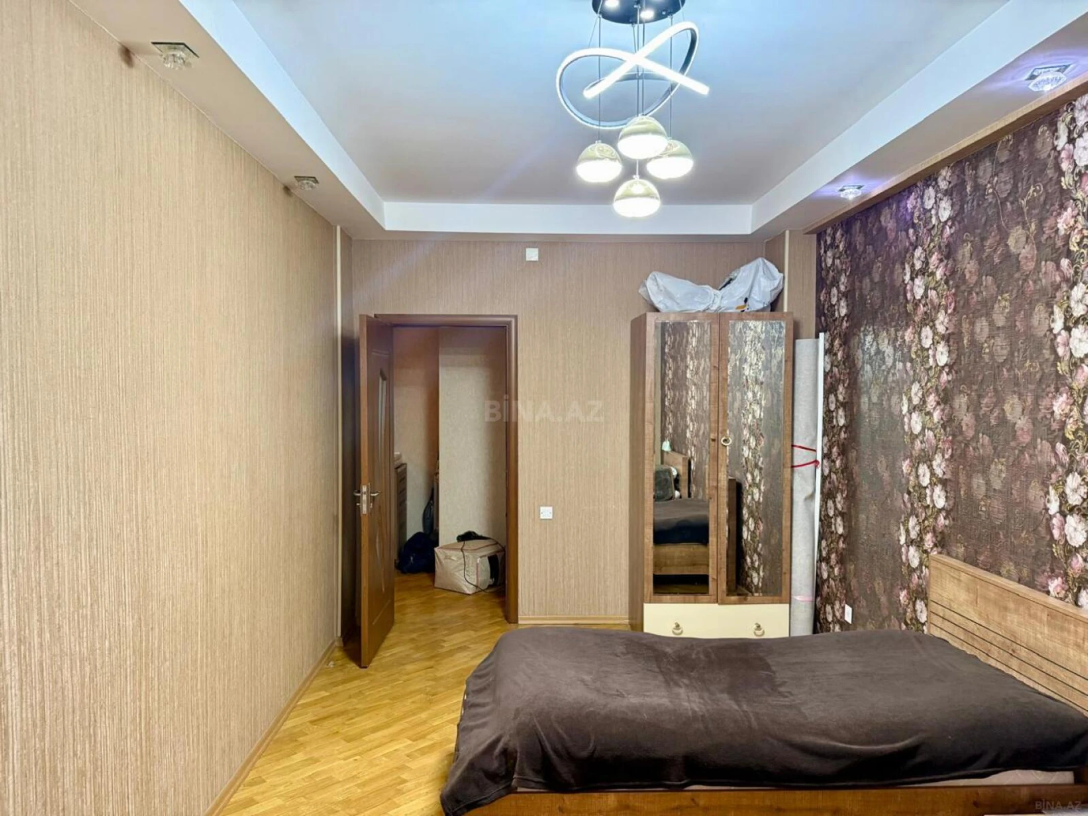 Satılır 2 otaqlı mənzil 90 m²