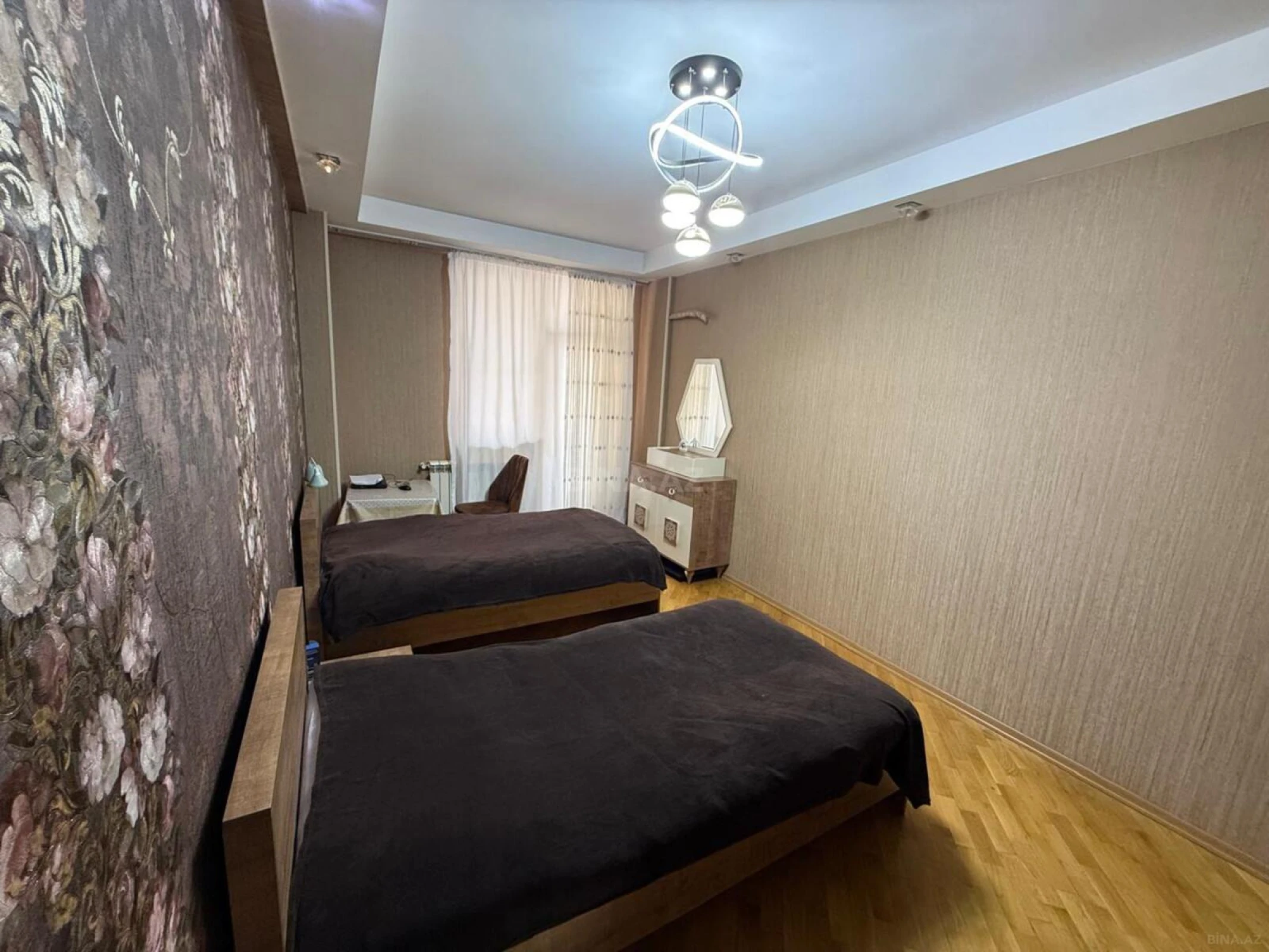 Satılır 2 otaqlı mənzil 90 m²