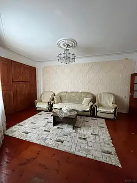 Satılır 4 otaqlı mənzil 142 m²