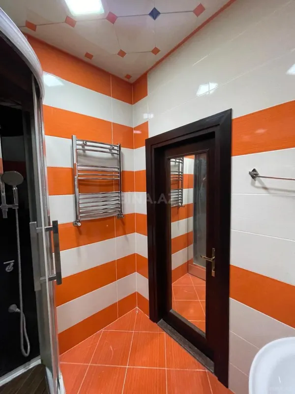 Kirayə verilir 3 otaqlı mənzil 150 m²