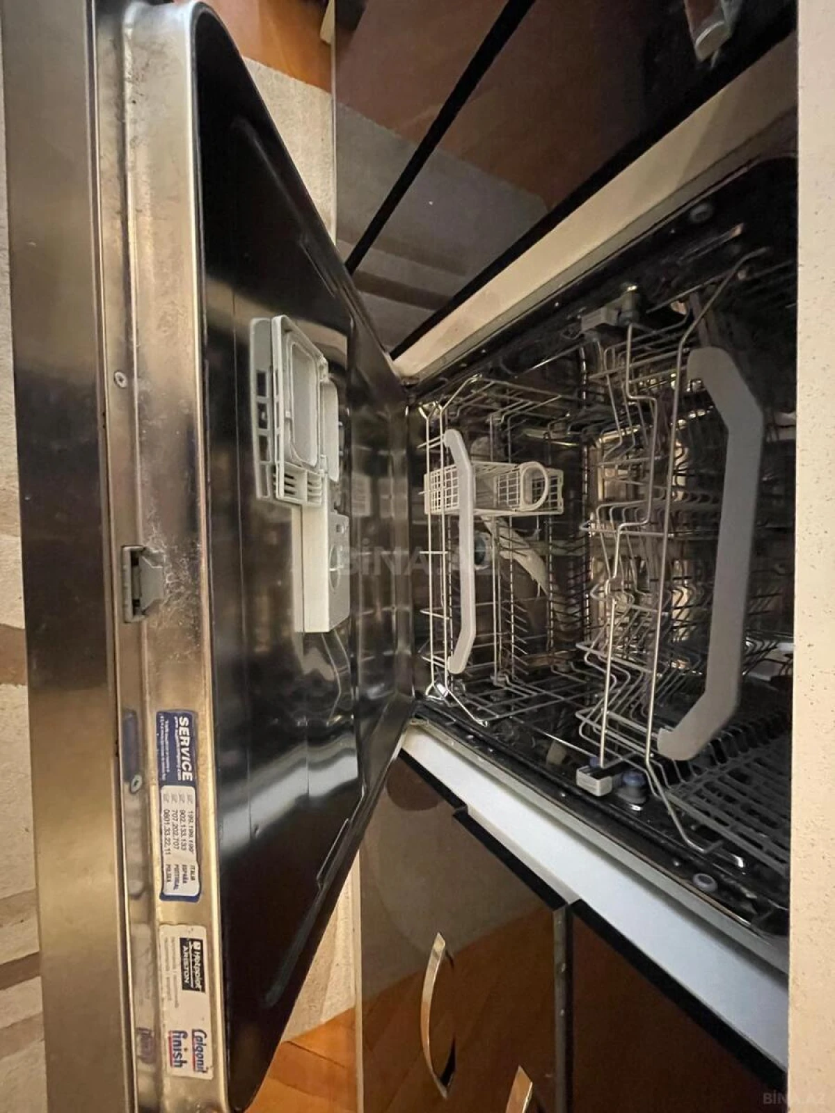 Kirayə verilir 3 otaqlı mənzil 150 m²