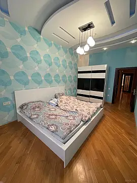 Kirayə verilir 3 otaqlı mənzil 150 m²