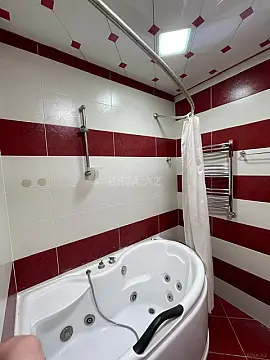 Kirayə verilir 3 otaqlı mənzil 150 m²