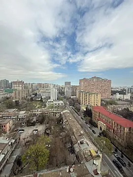 Satılır 3 otaqlı mənzil 145 m²