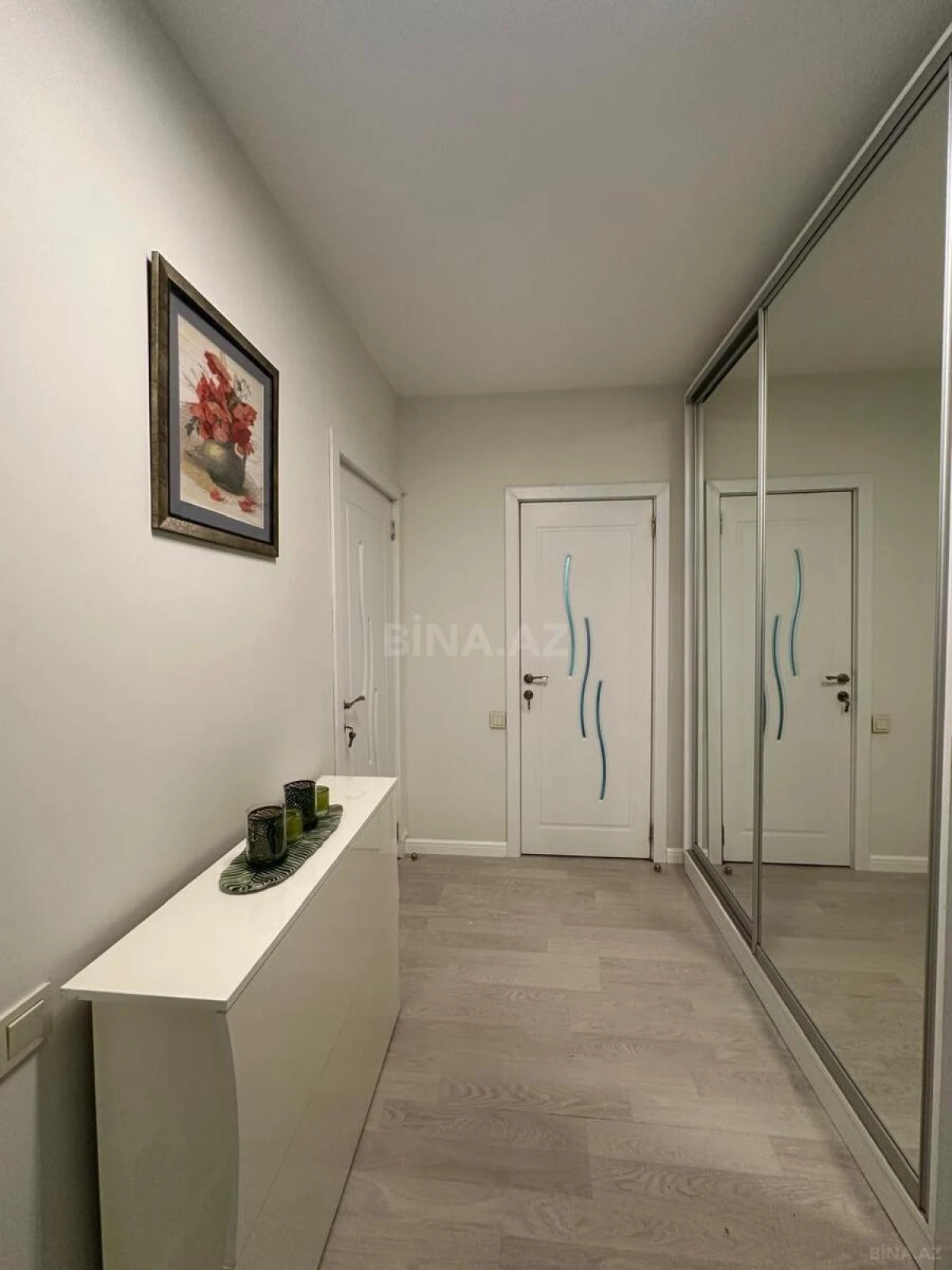 Kirayə verilir 2 otaqlı mənzil 74 m²