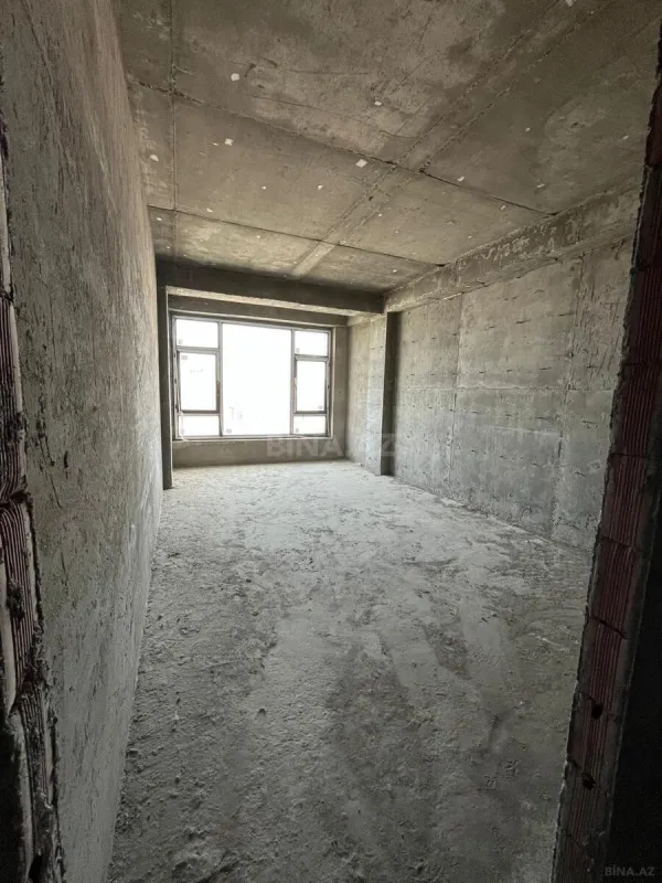 Satılır 3 otaqlı mənzil 143.7 m²