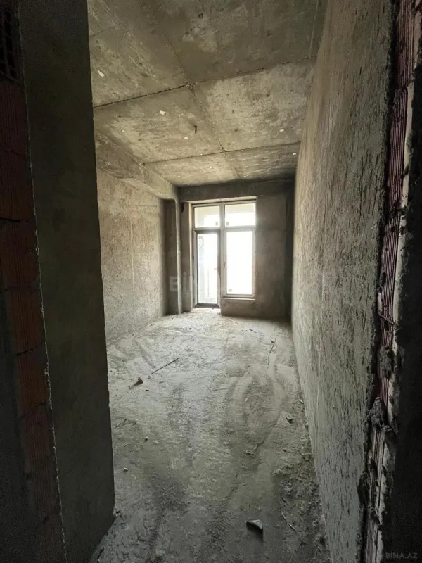 Satılır 3 otaqlı mənzil 143.7 m²