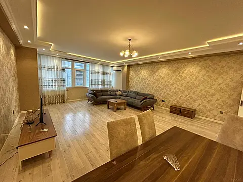 Satılır 3 otaqlı mənzil 173 m² — Bakı 3 otaq 173.00 m²