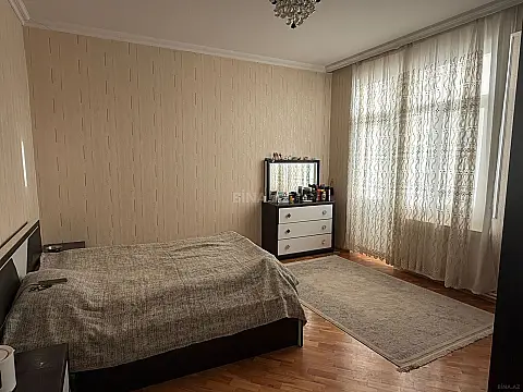 Satılır 3 otaqlı mənzil 115 m²