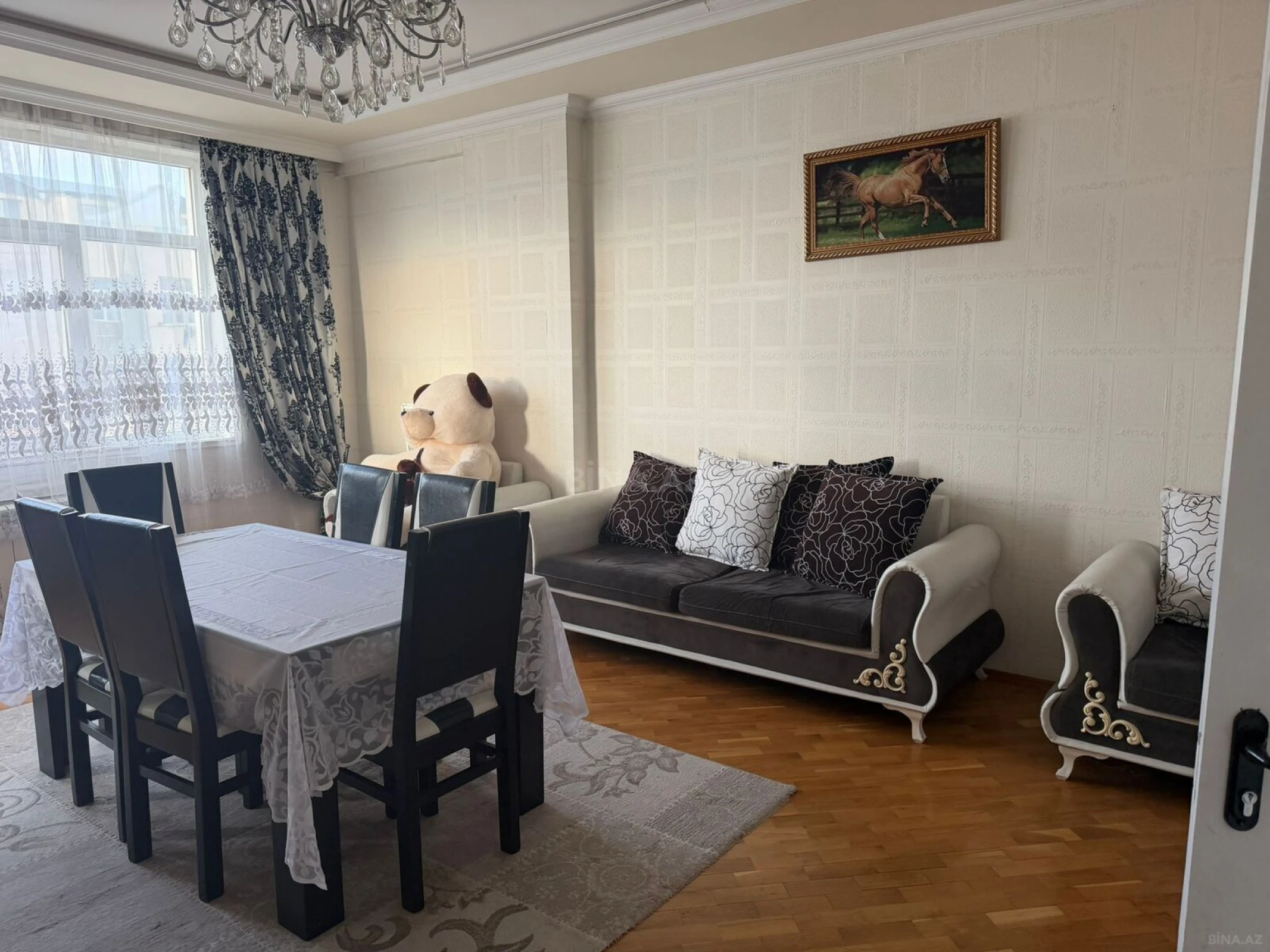 Satılır 3 otaqlı mənzil 115 m²