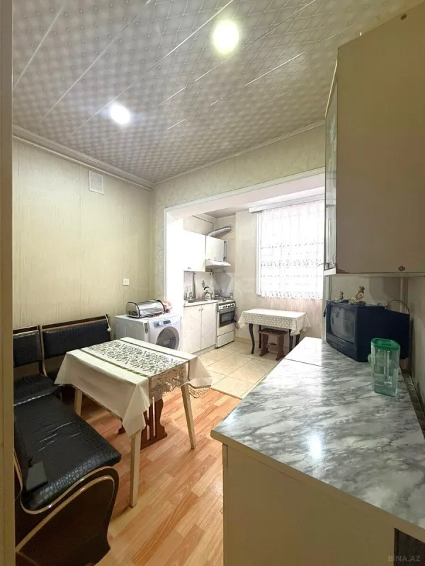 Satılır 4 otaqlı mənzil 120 m²