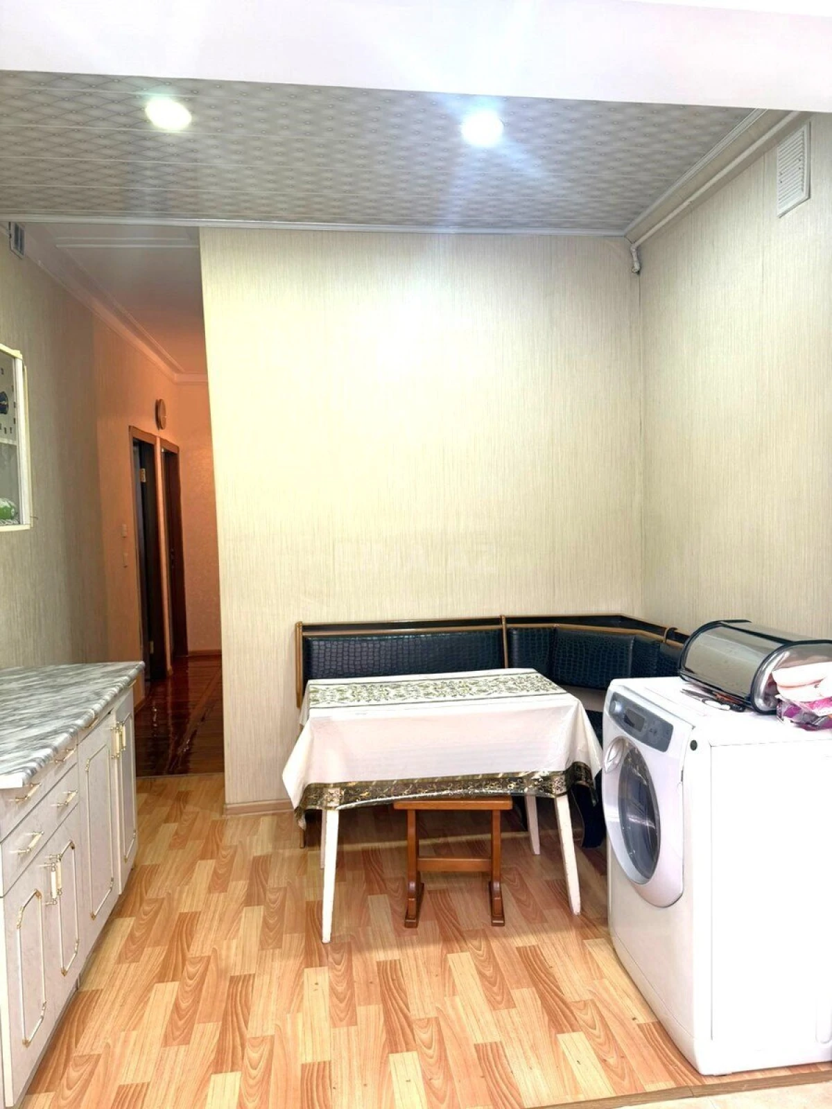 Satılır 4 otaqlı mənzil 120 m²