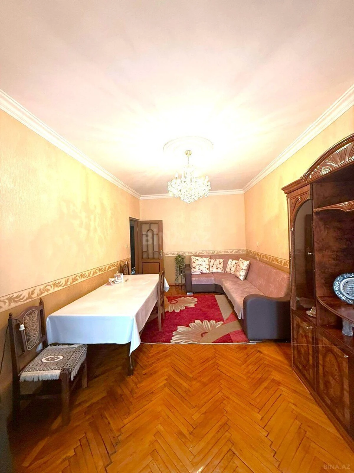 Satılır 4 otaqlı mənzil 120 m²