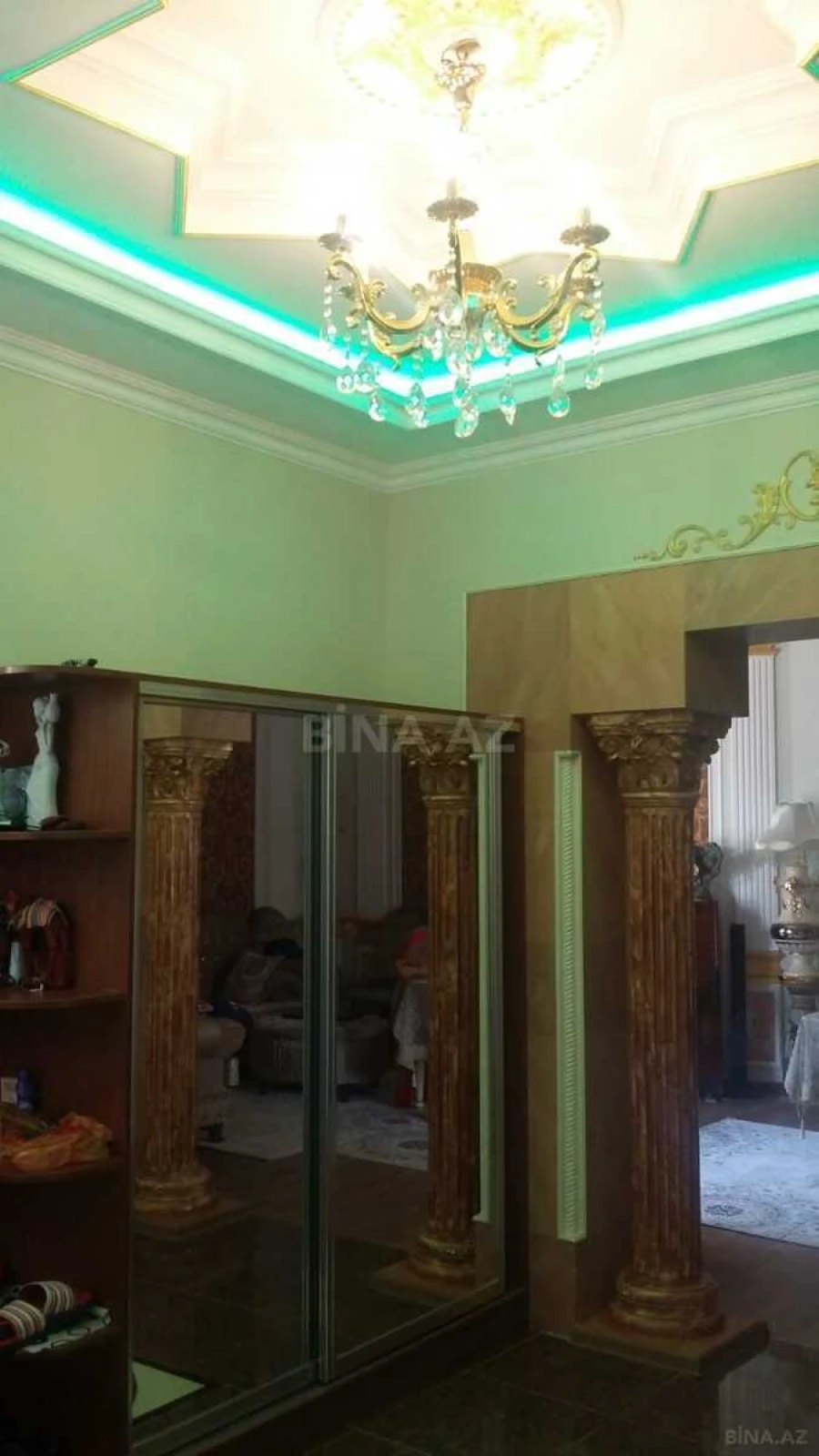 Satılır 5 otaqlı həyət evi 200 m²