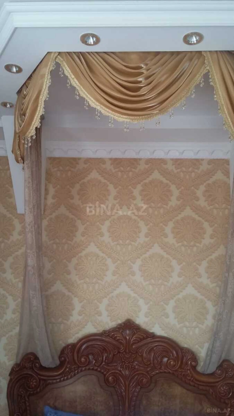 Satılır 5 otaqlı həyət evi 200 m²