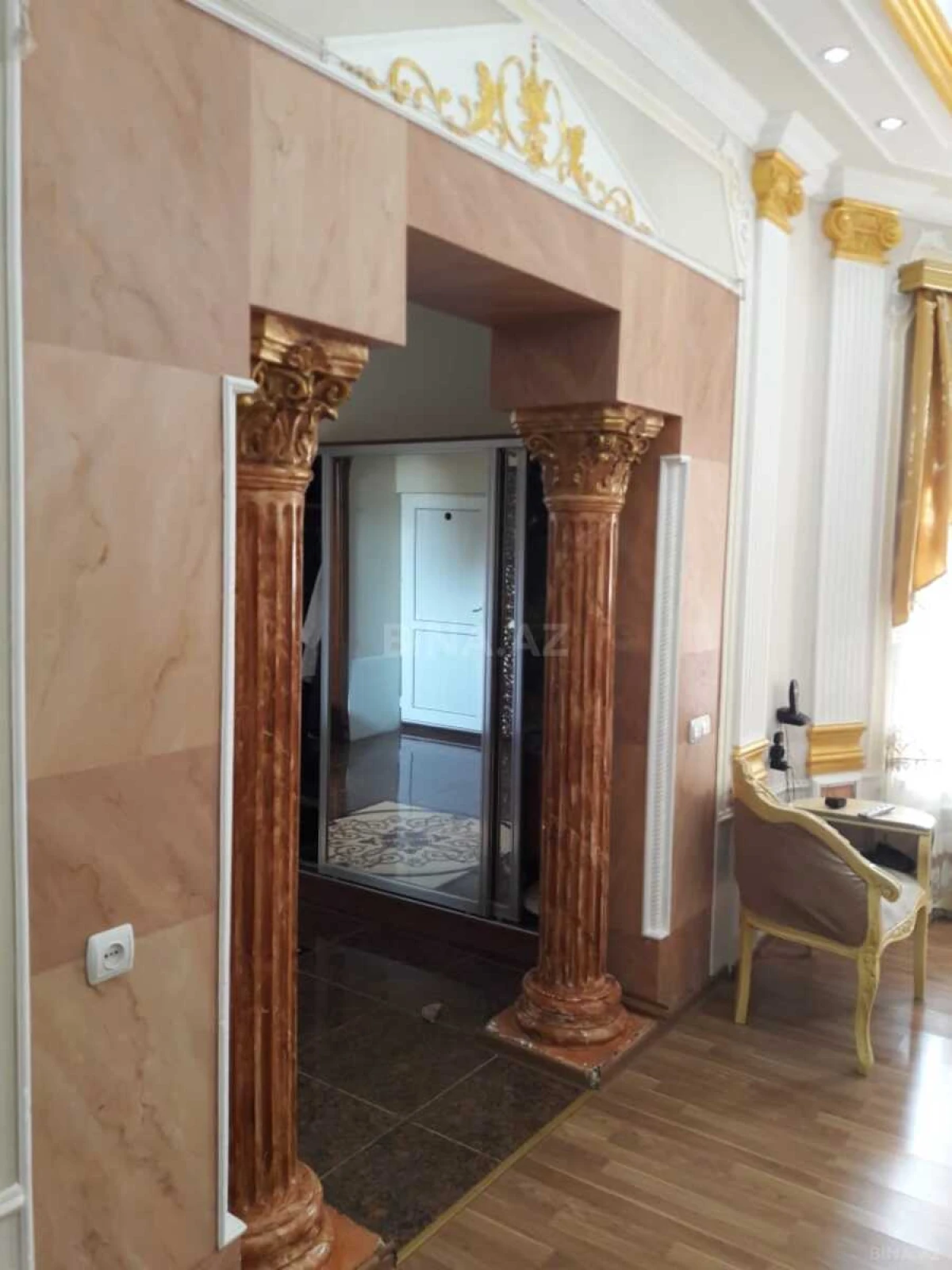 Satılır 5 otaqlı həyət evi 200 m²