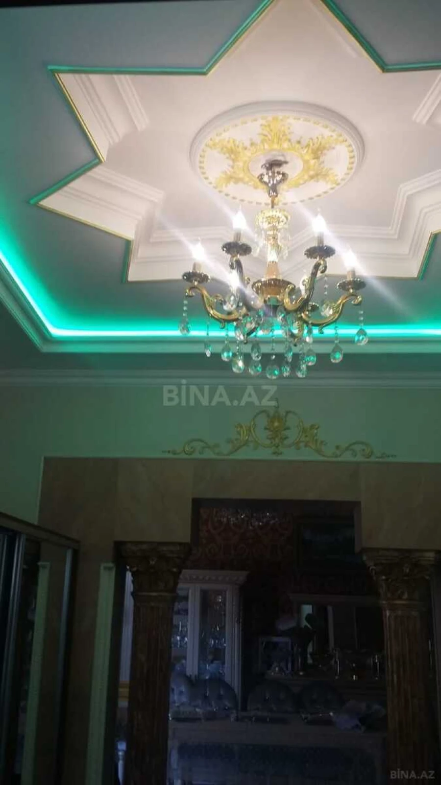 Satılır 5 otaqlı həyət evi 200 m²