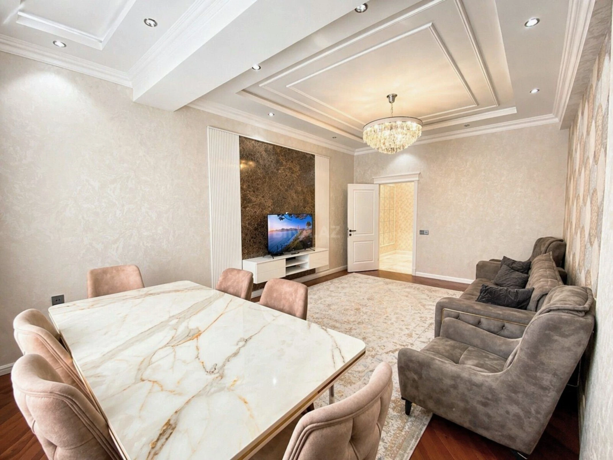 Satılır 3 otaqlı mənzil 120 m²