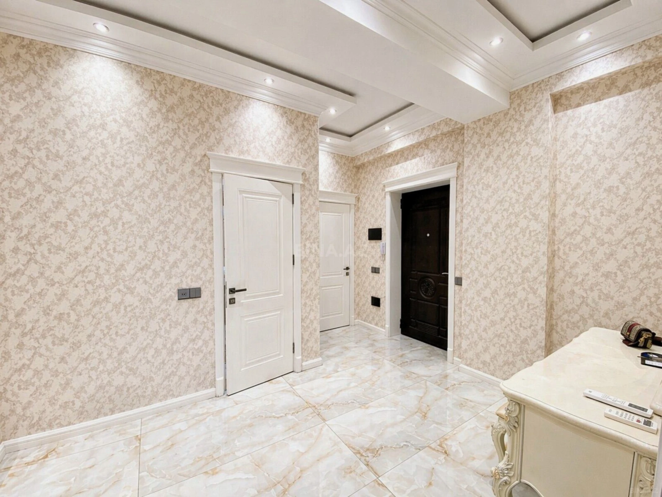 Satılır 3 otaqlı mənzil 120 m²