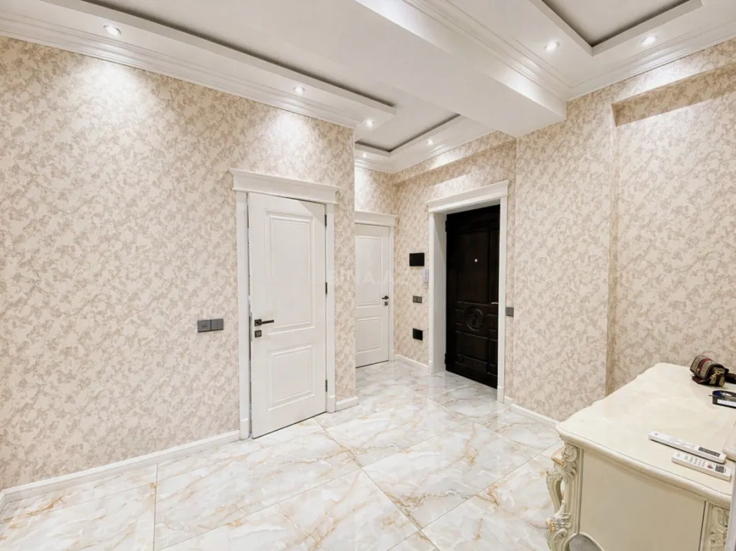 Satılır 3 otaqlı mənzil 120 m²