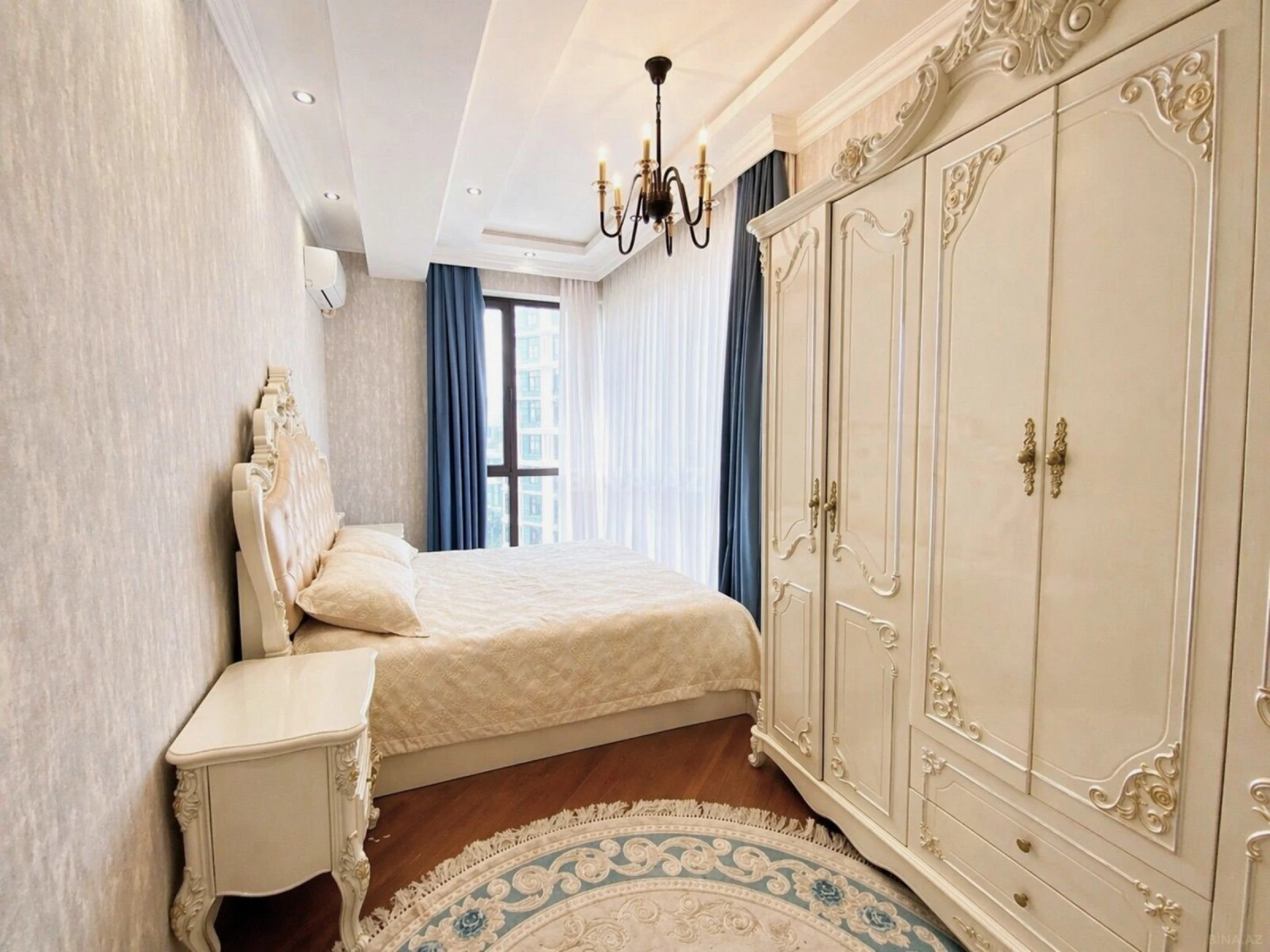 Satılır 3 otaqlı mənzil 120 m²