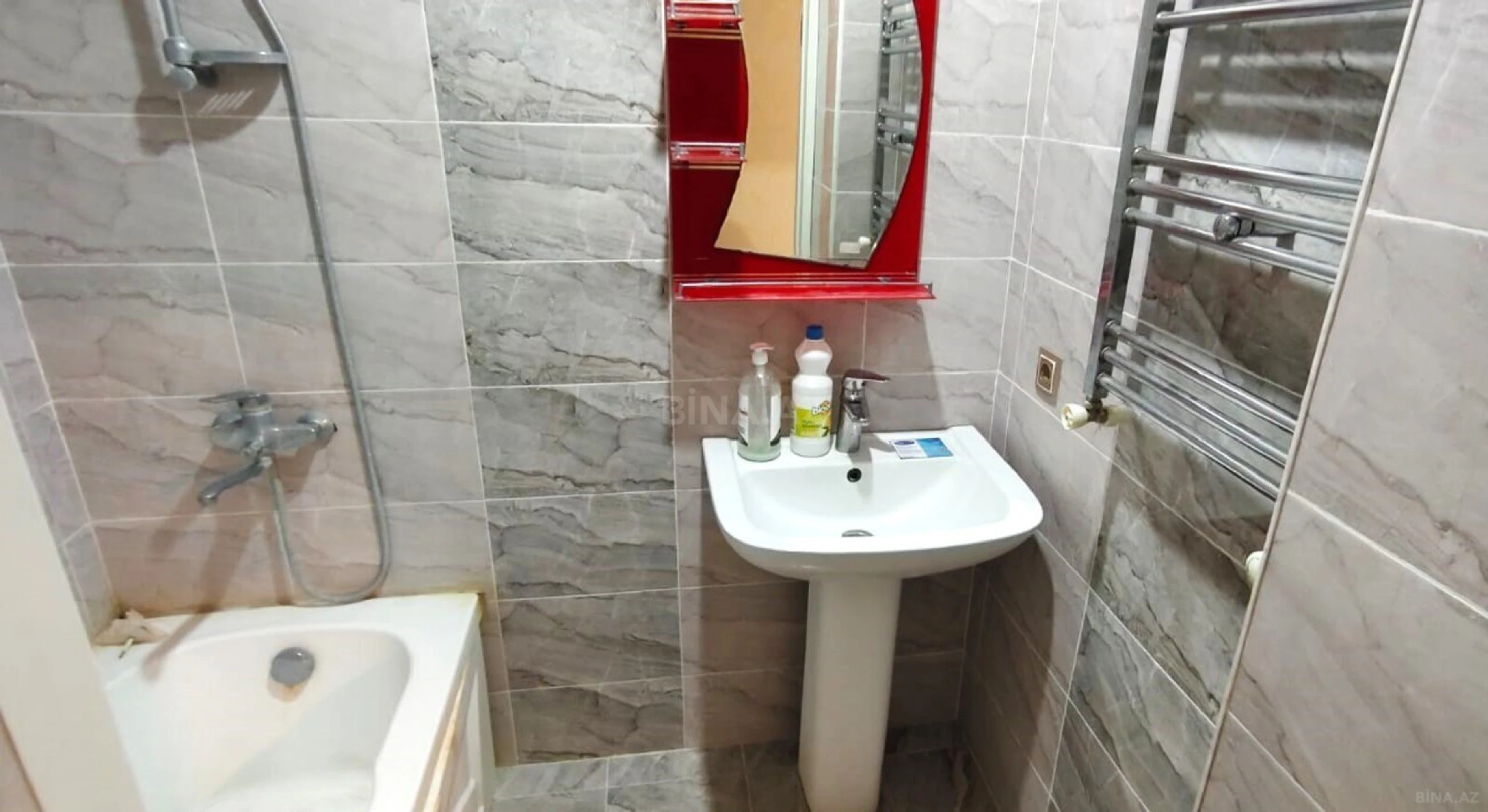 Kirayə verilir 2 otaqlı mənzil 63 m²