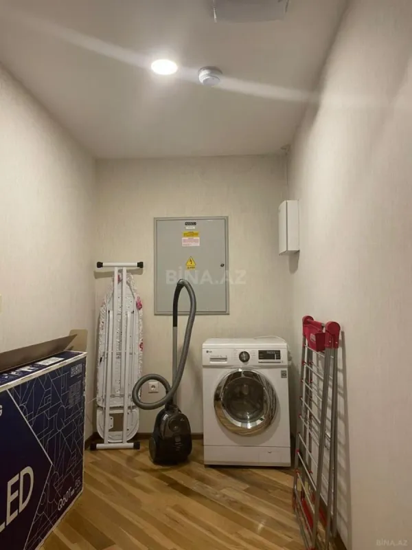 Kirayə verilir 4 otaqlı mənzil 220 m²