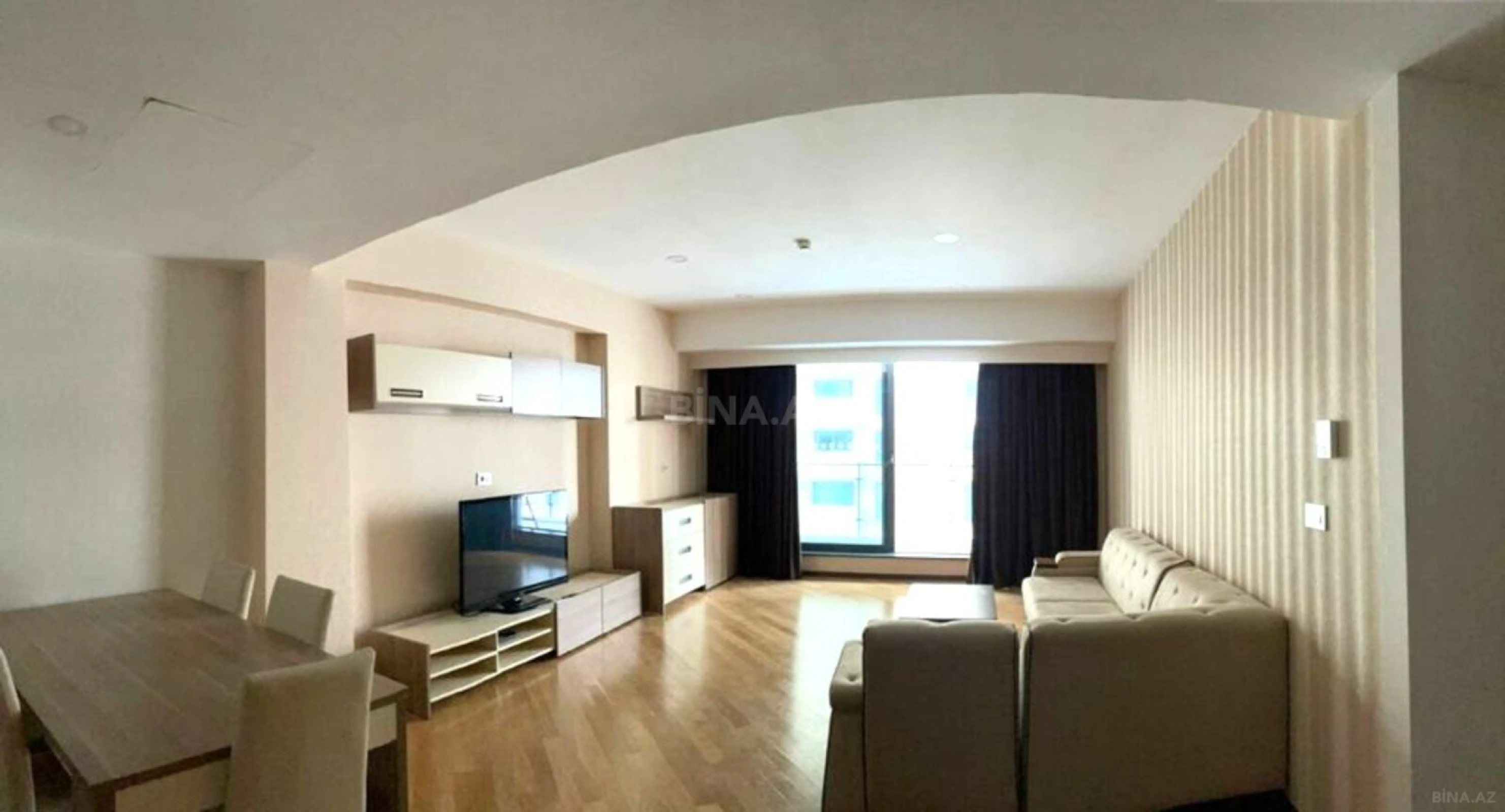 Kirayə verilir 4 otaqlı mənzil 220 m²