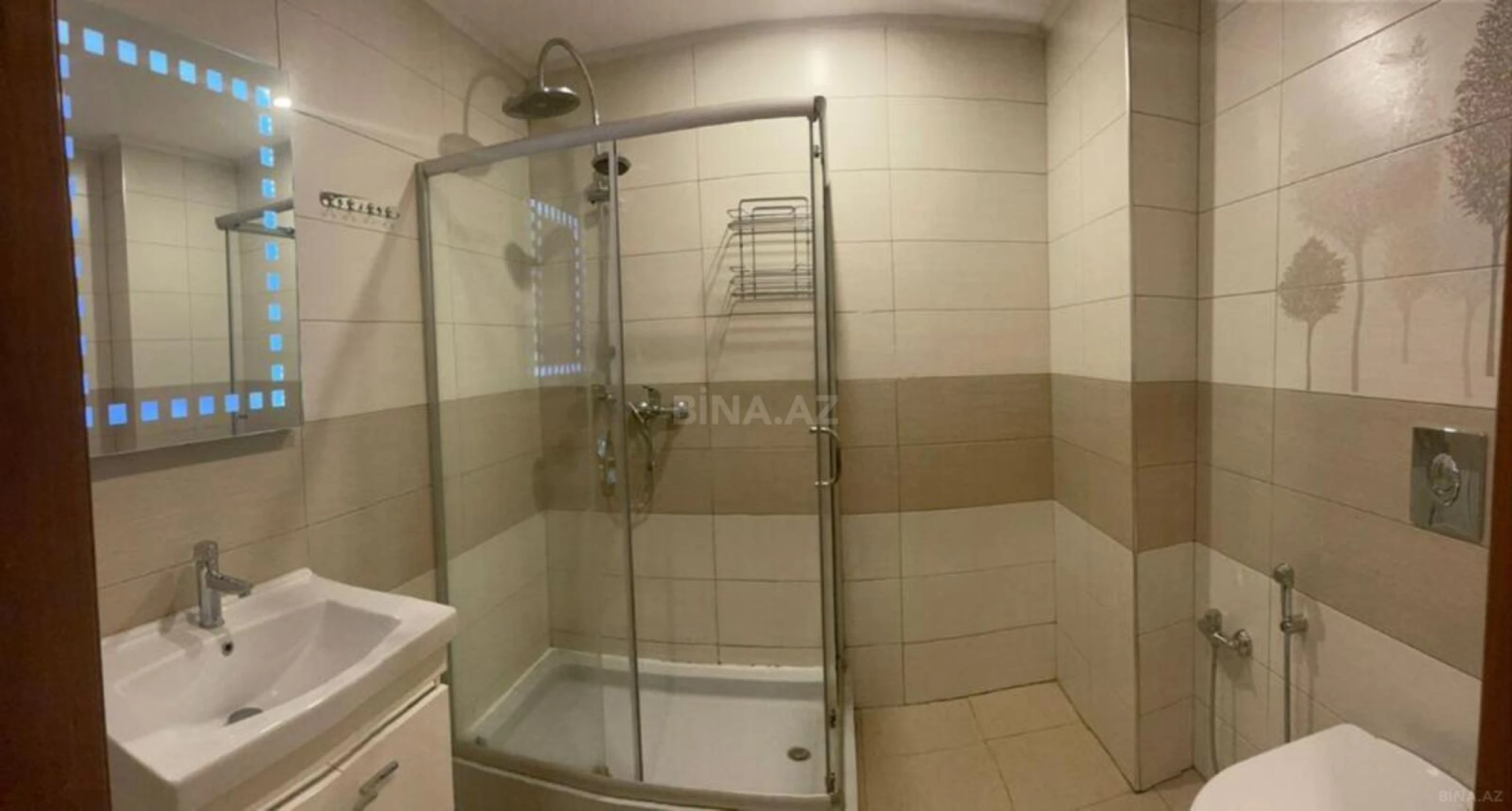 Kirayə verilir 4 otaqlı mənzil 220 m²