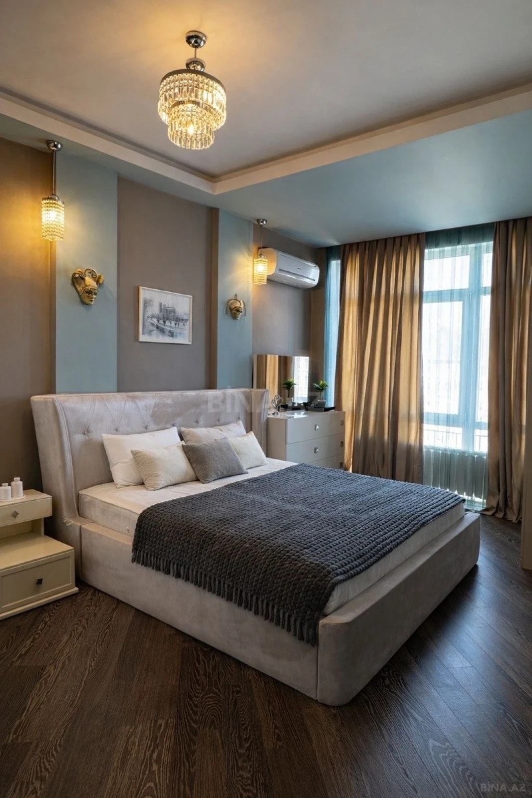Kirayə verilir 4 otaqlı mənzil 150 m²