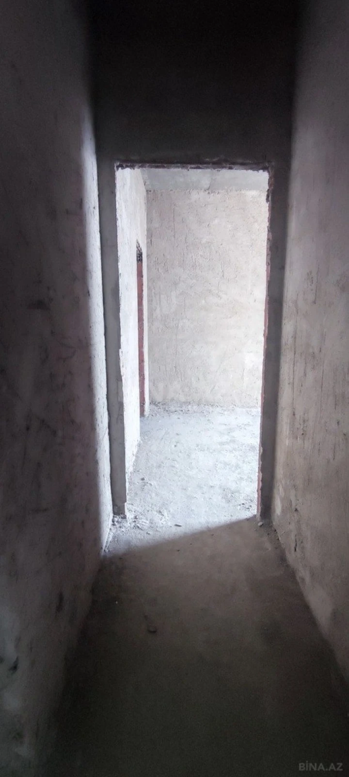 Satılır 4 otaqlı mənzil 200 m²