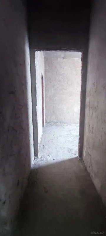 Satılır 4 otaqlı mənzil 200 m²