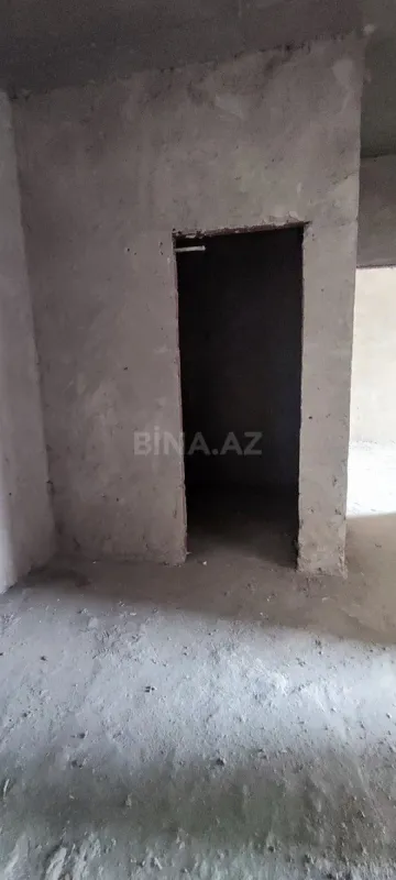 Satılır 4 otaqlı mənzil 200 m²