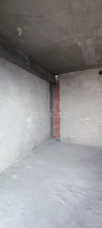 Satılır 4 otaqlı mənzil 200 m²