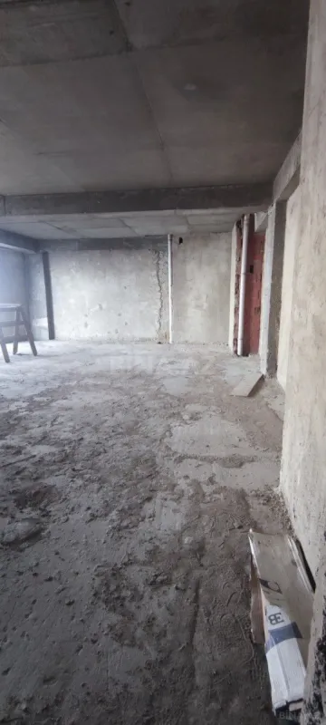 Satılır 4 otaqlı mənzil 200 m²