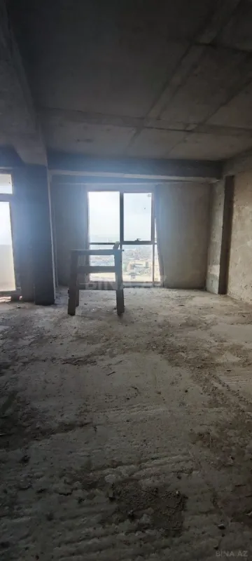 Satılır 4 otaqlı mənzil 200 m²