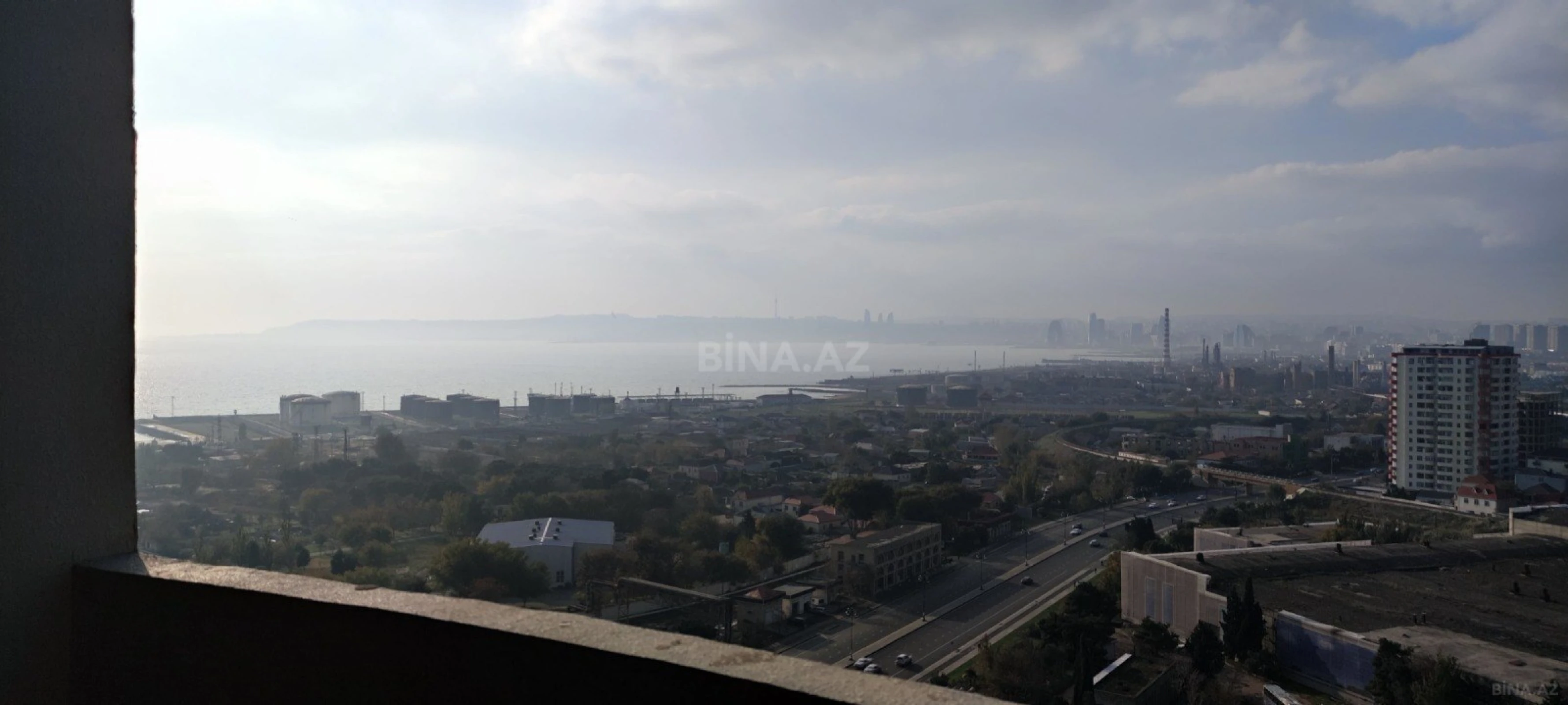 Satılır 4 otaqlı mənzil 200 m²