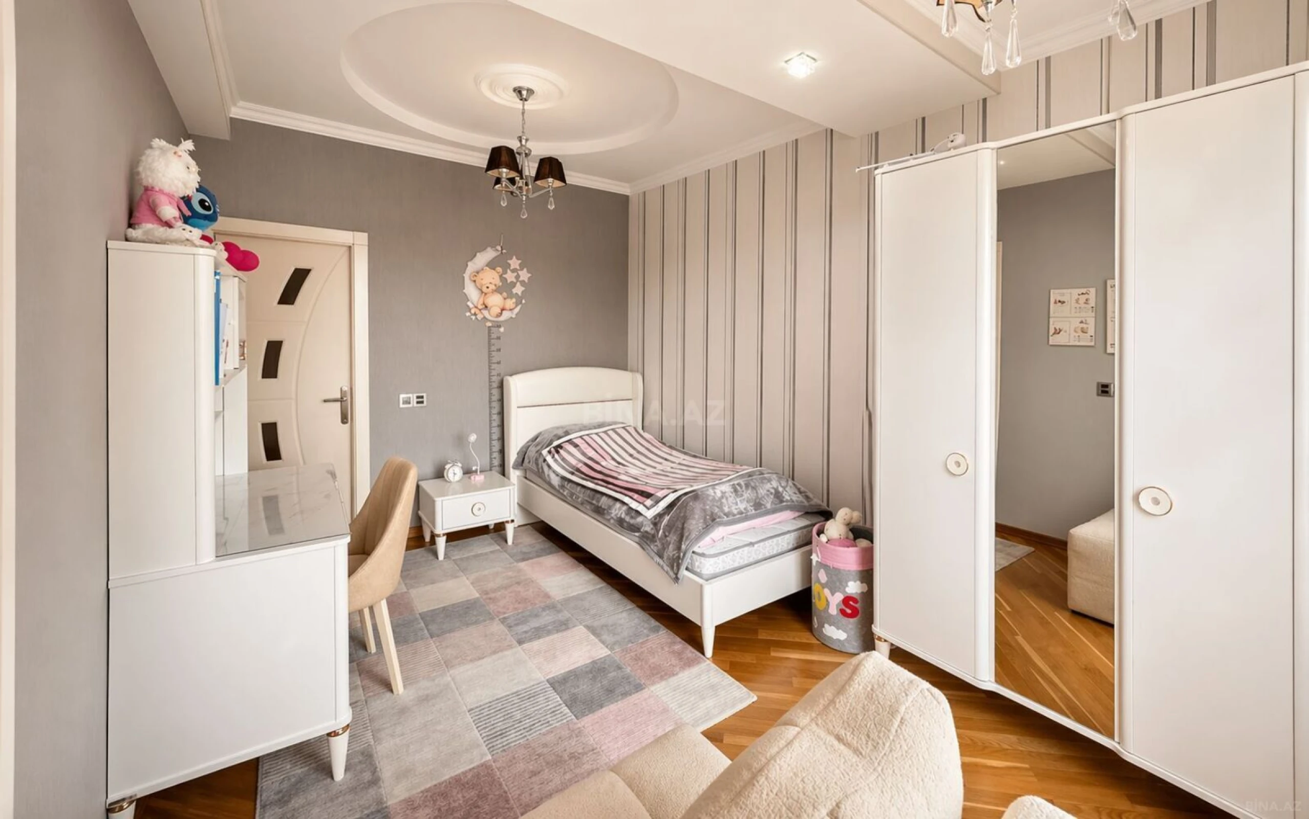 Satılır 3 otaqlı mənzil 110 m²