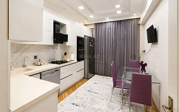 Satılır 3 otaqlı mənzil 110 m²