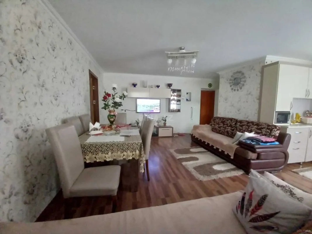 Satılır 2 otaqlı mənzil 47 m²