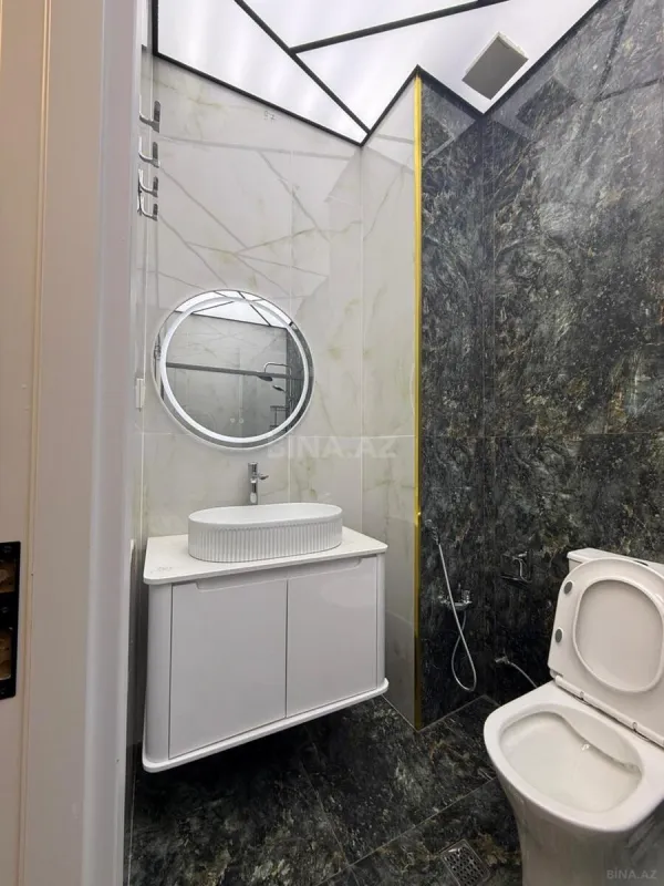 Satılır 3 otaqlı mənzil 130 m²