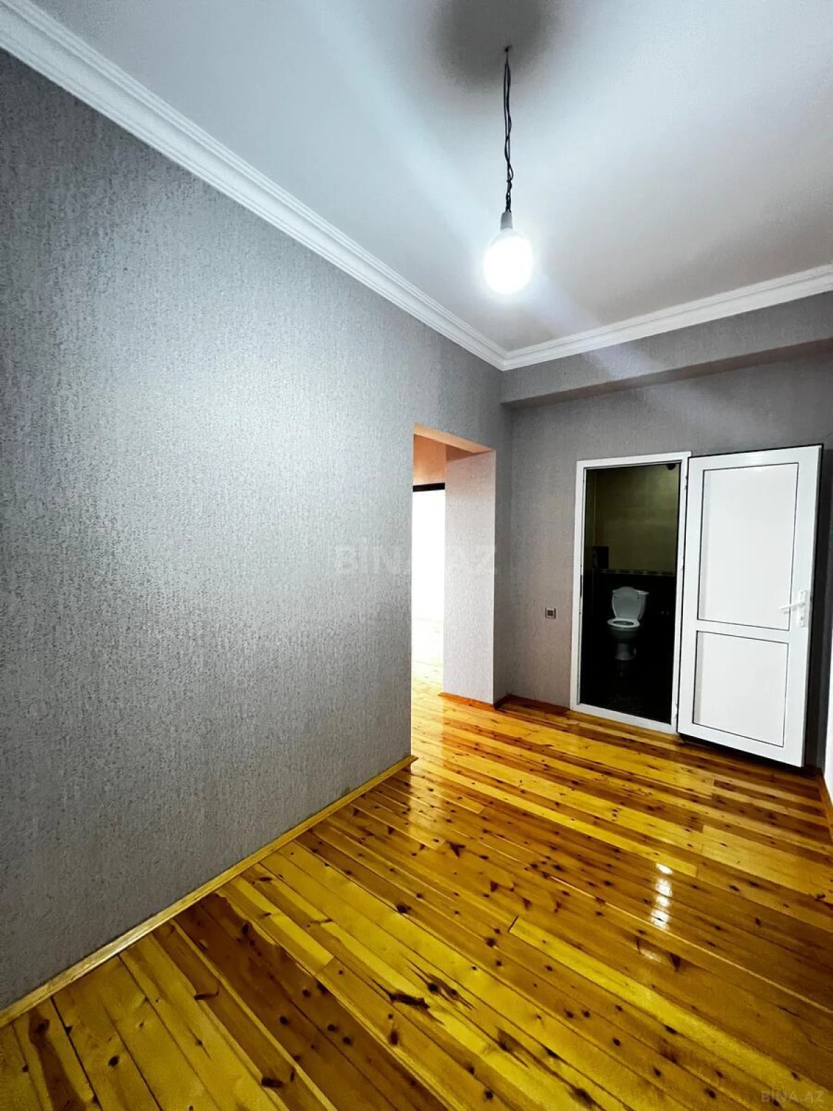 Satılır 2 otaqlı mənzil 75 m²