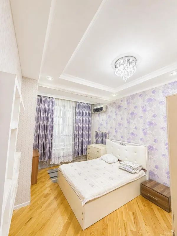 Satılır 2 otaqlı mənzil 65 m²