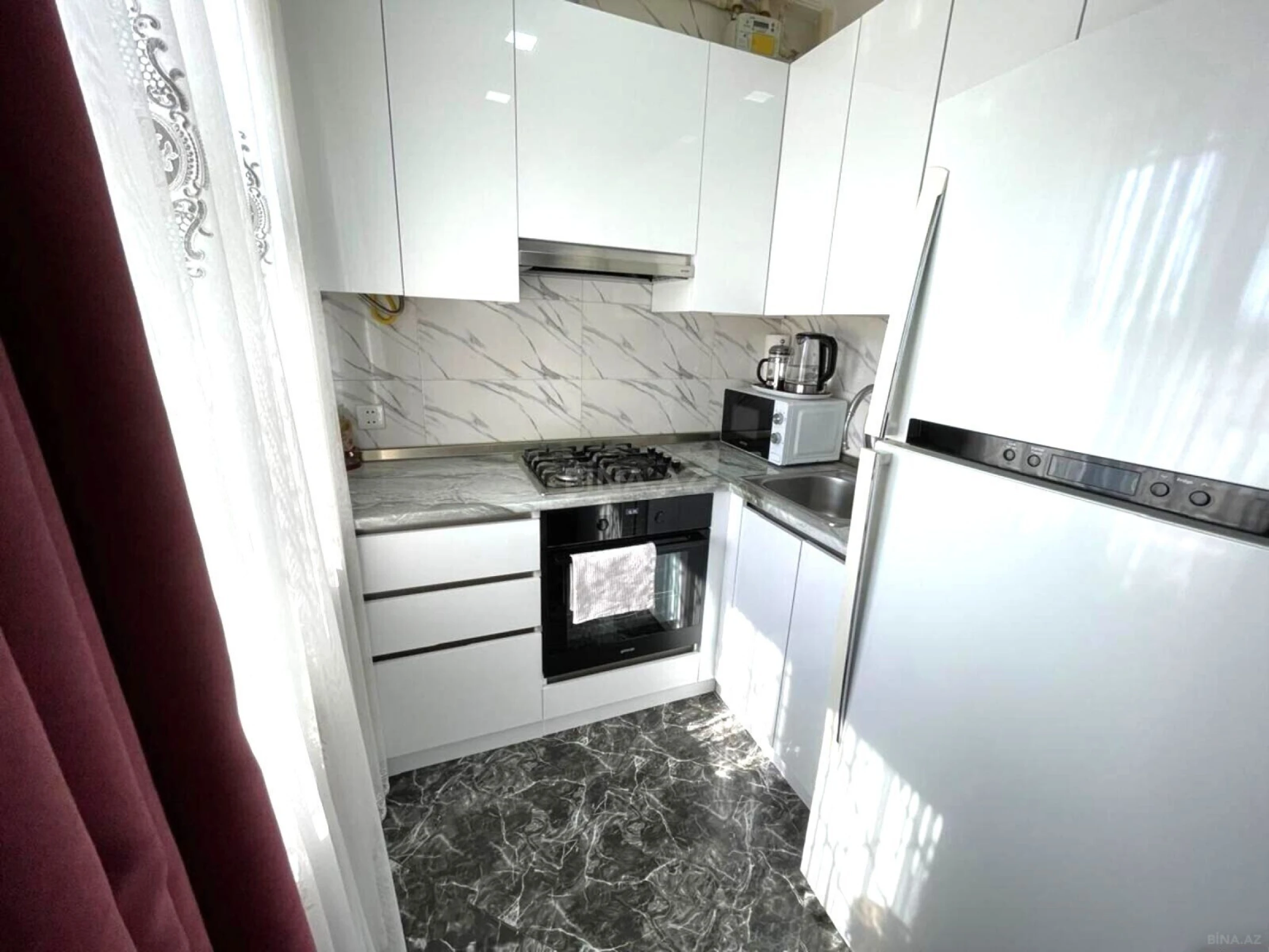Satılır 2 otaqlı mənzil 70 m²