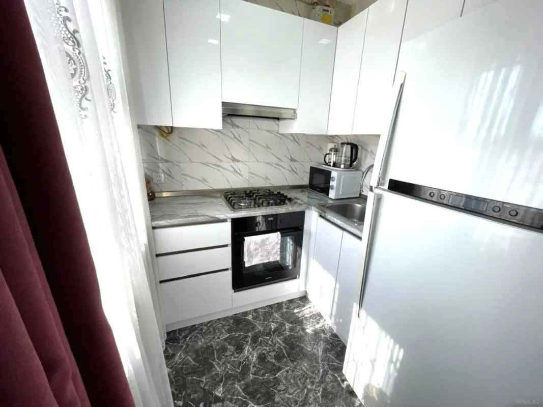Satılır 2 otaqlı mənzil 70 m²