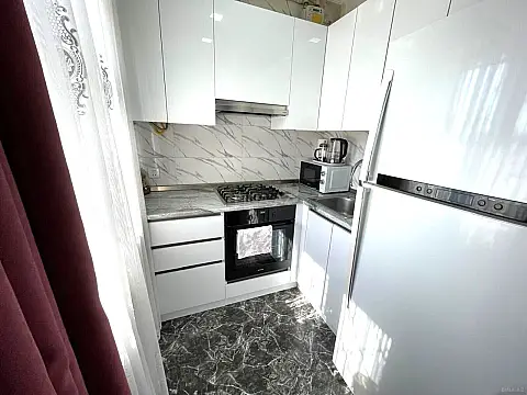 Satılır 2 otaqlı mənzil 70 m²